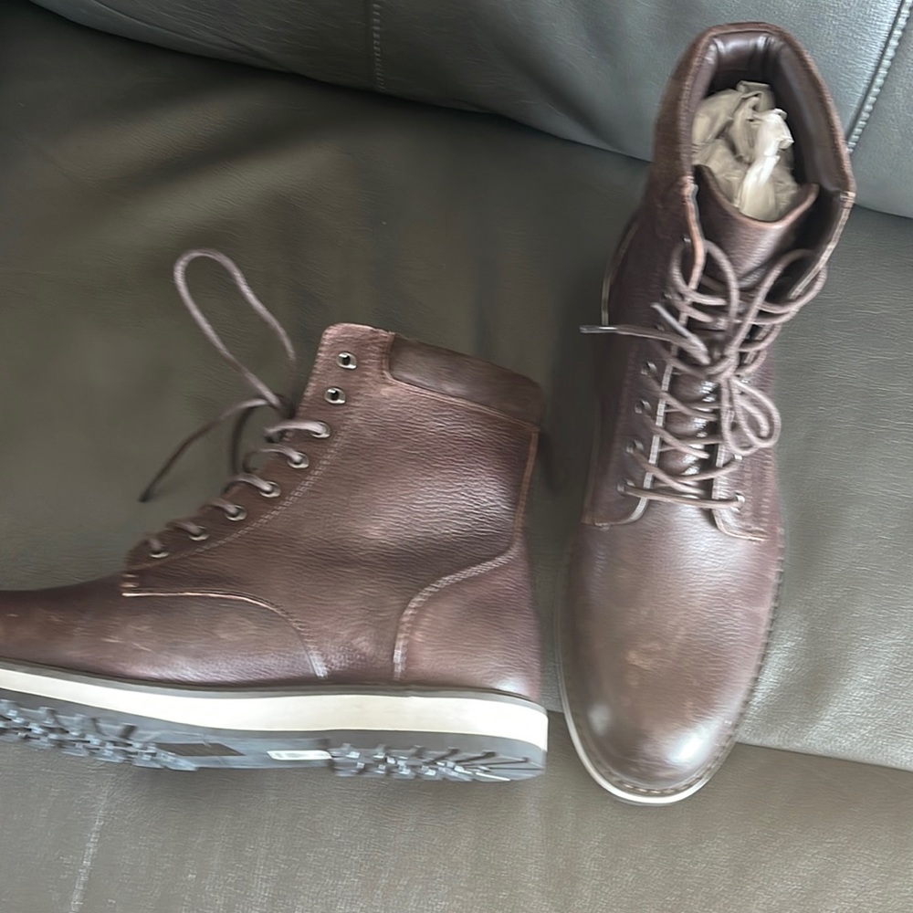 Mens express leather boots